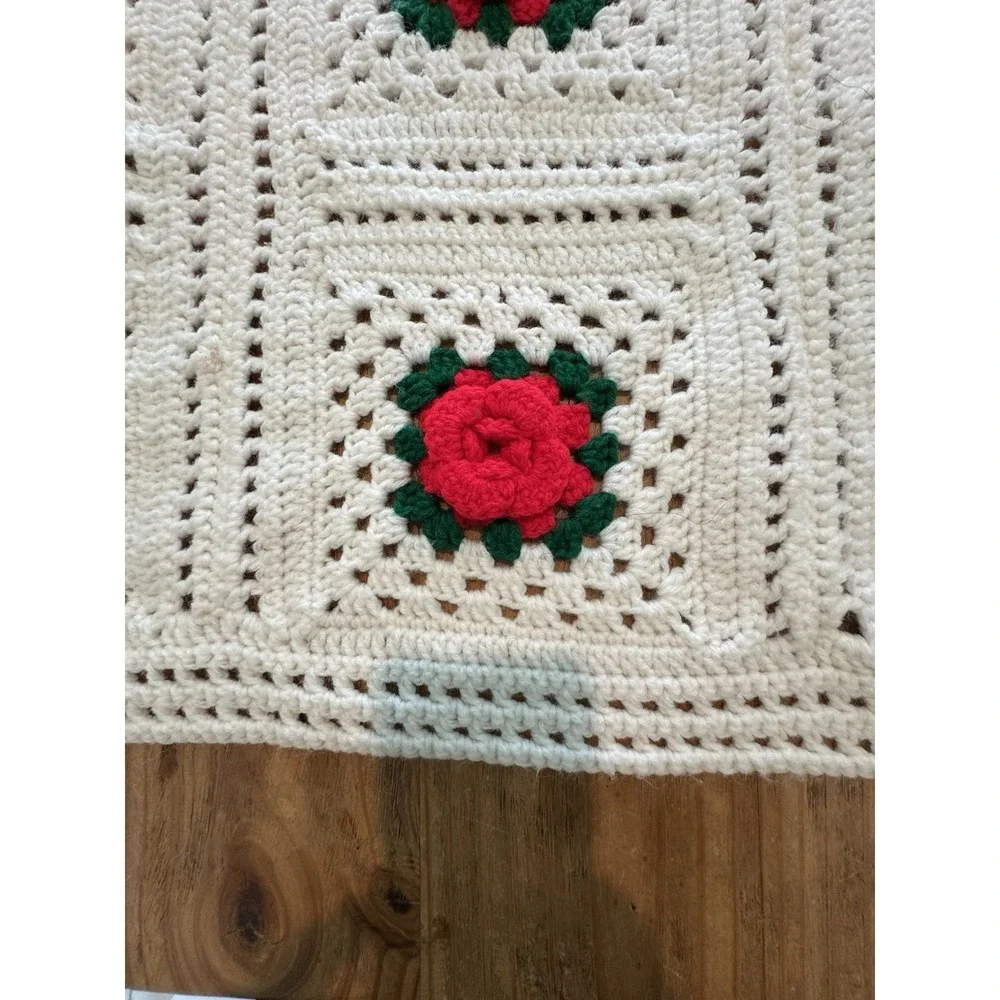 Red Rose 3D Flower Knitted Handmade Granny Square Blanket 38X46